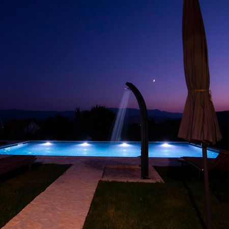 Villa Vita Trilj Luaran gambar