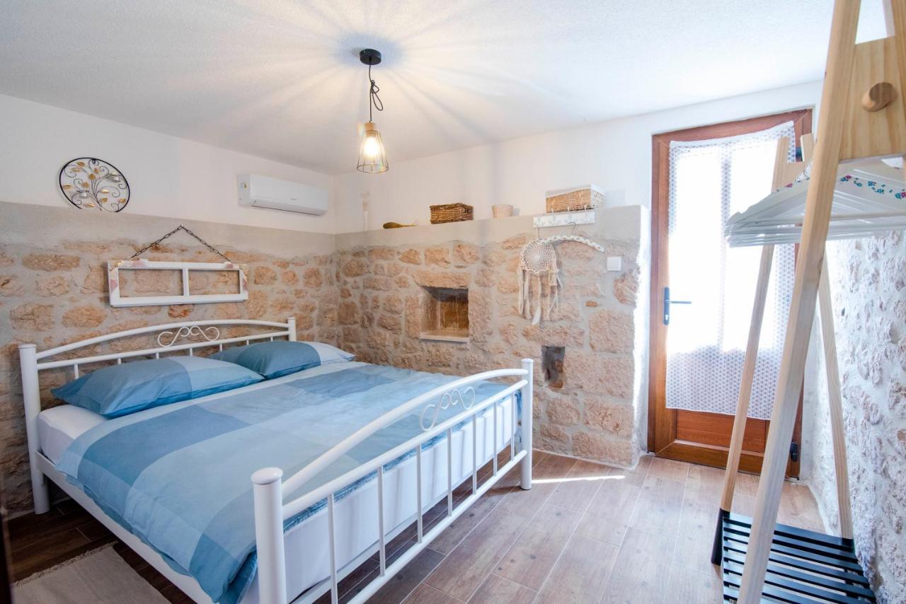 Villa Vita Trilj Luaran gambar