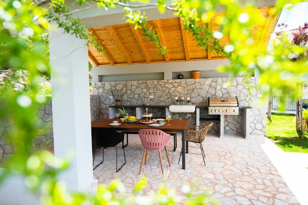 Villa Vita Trilj Luaran gambar