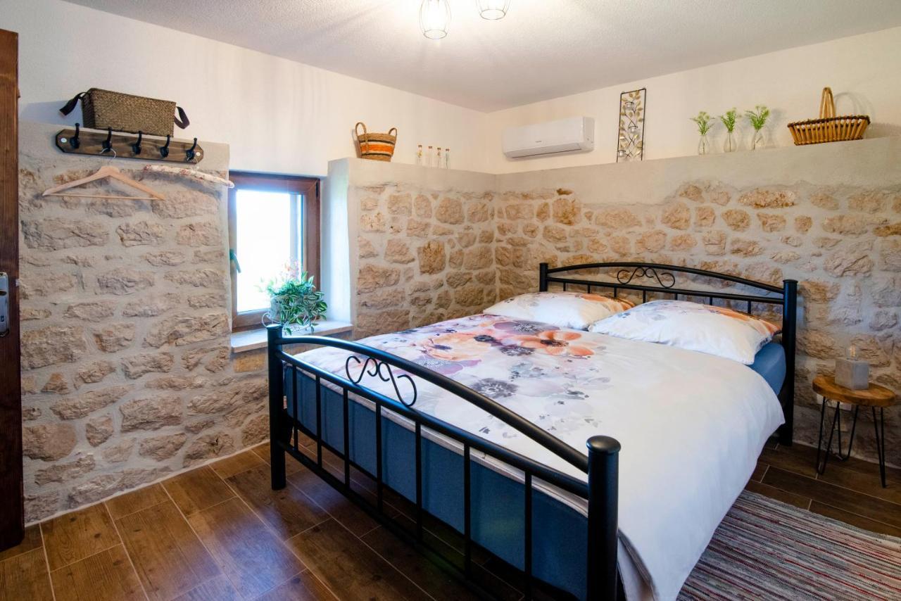 Villa Vita Trilj Luaran gambar
