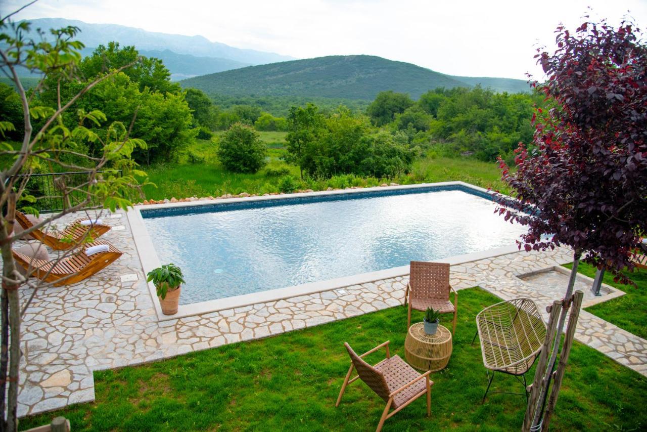 Villa Vita Trilj Luaran gambar