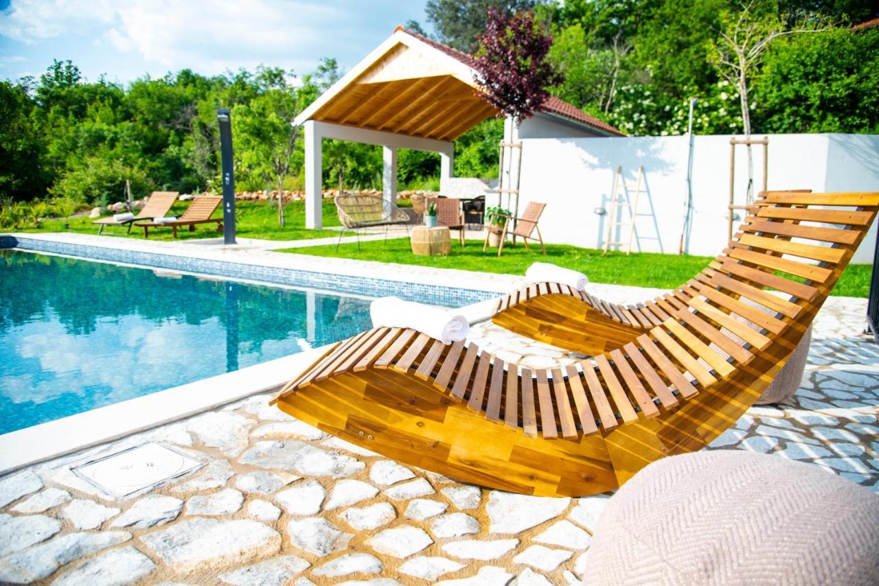 Villa Vita Trilj Luaran gambar