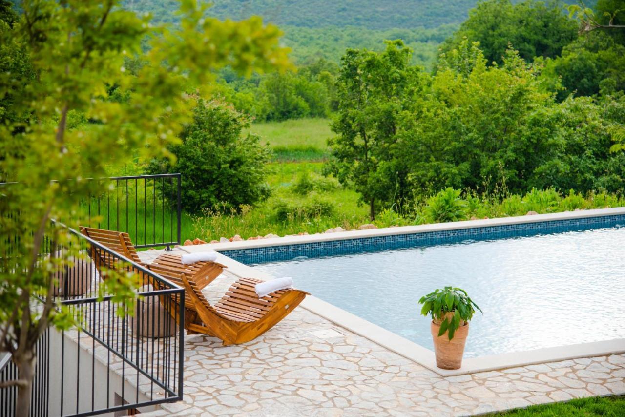 Villa Vita Trilj Luaran gambar