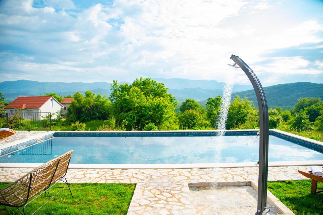 Villa Vita Trilj Luaran gambar