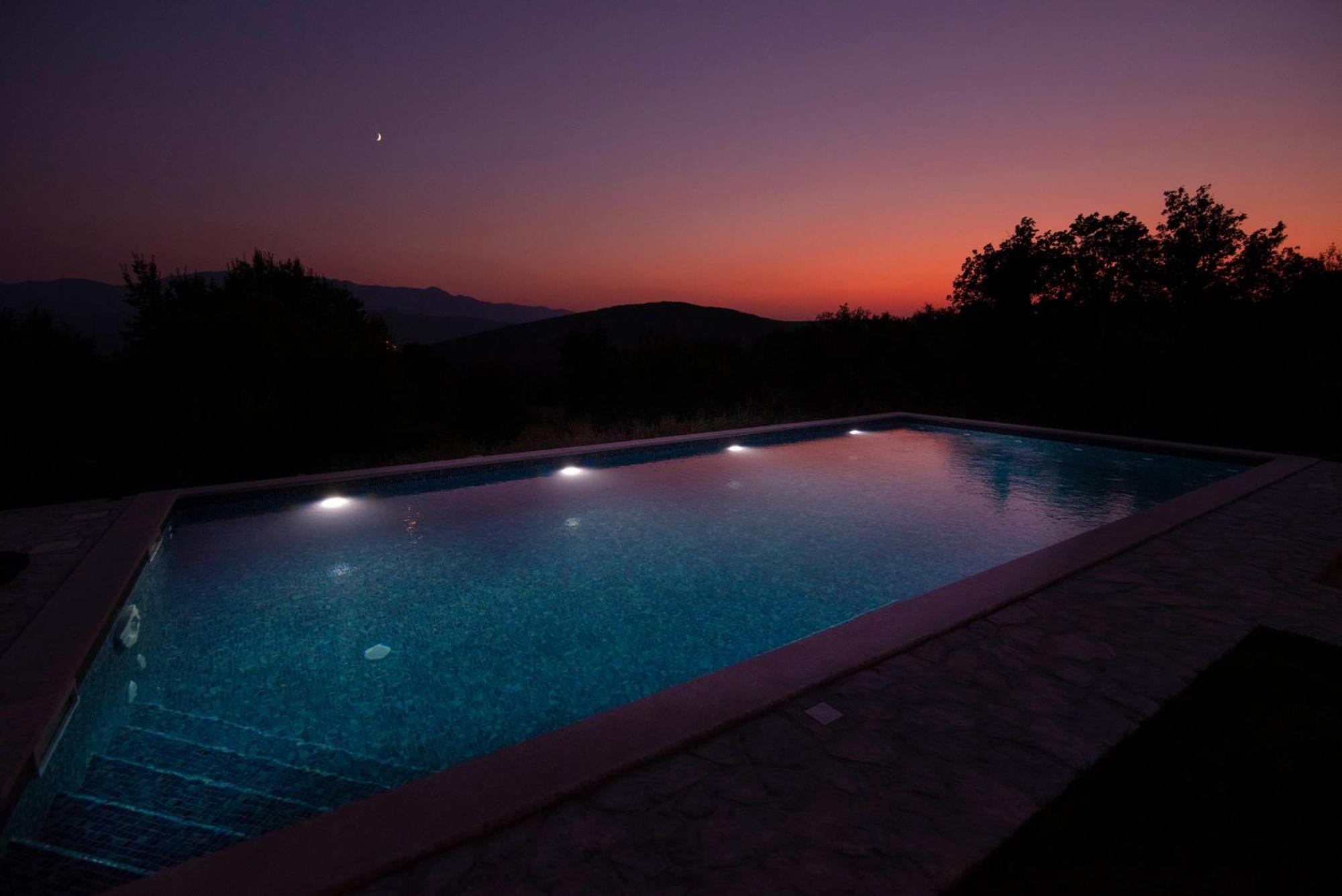 Villa Vita Trilj Luaran gambar