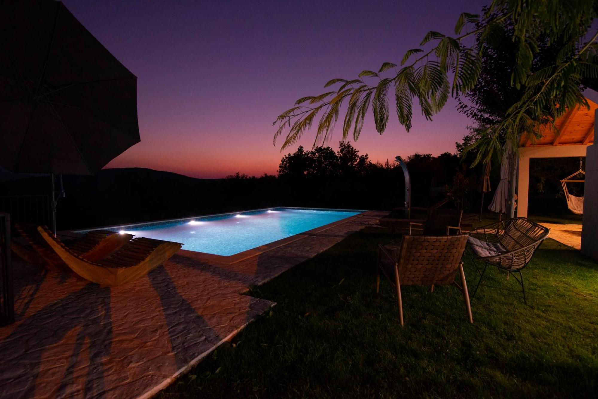 Villa Vita Trilj Luaran gambar