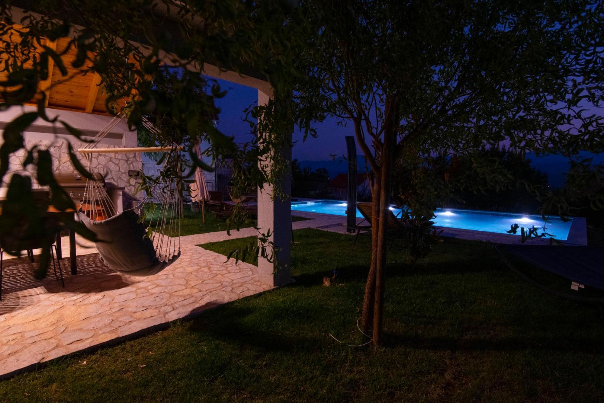 Villa Vita Trilj Luaran gambar