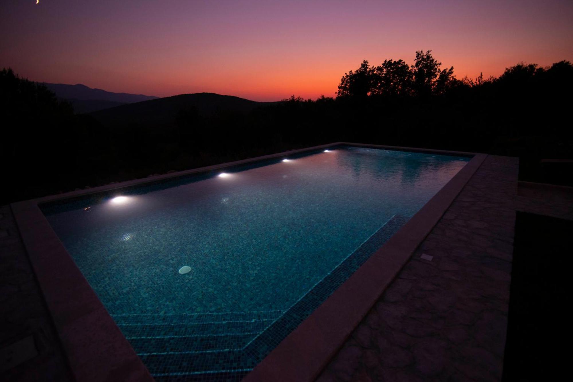 Villa Vita Trilj Luaran gambar