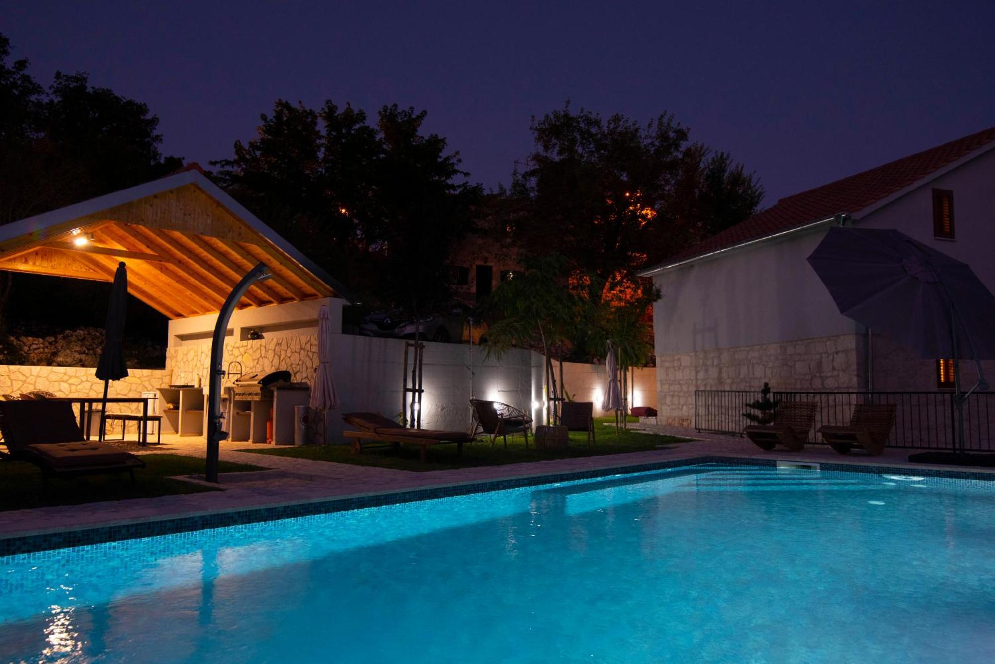 Villa Vita Trilj Luaran gambar